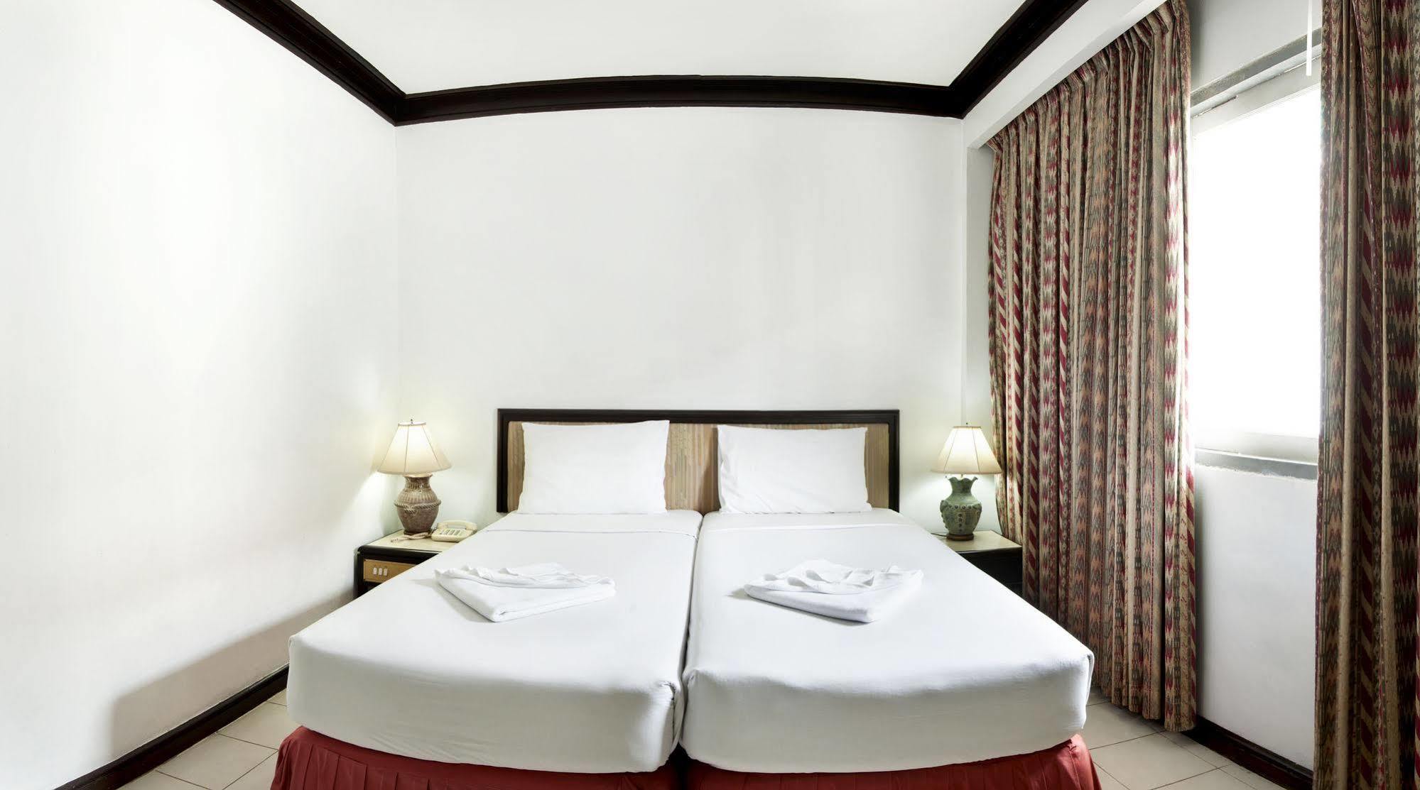 Hotel Rattana Mansion Phuket Zewnętrze zdjęcie