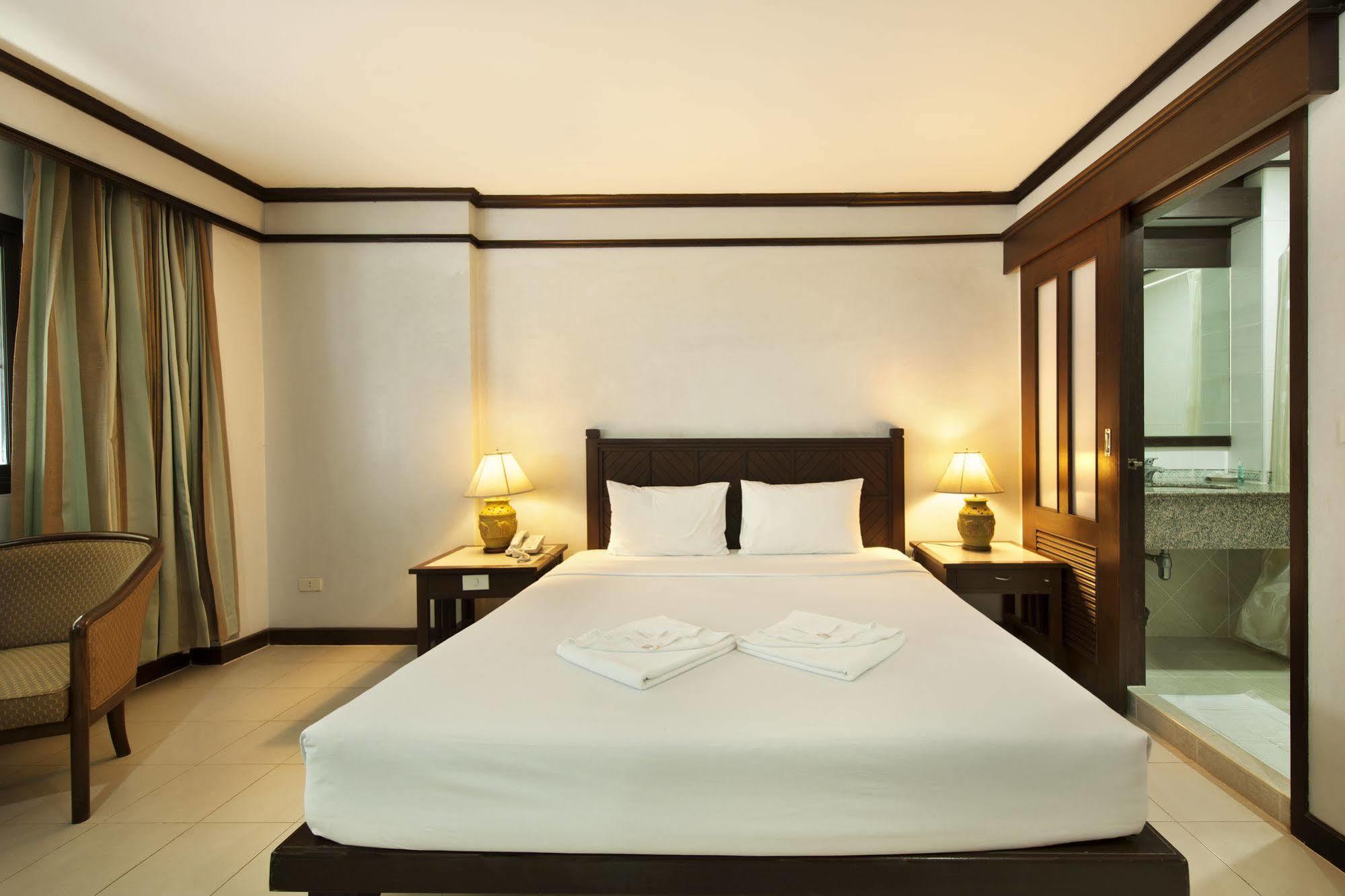 Hotel Rattana Mansion Phuket Zewnętrze zdjęcie