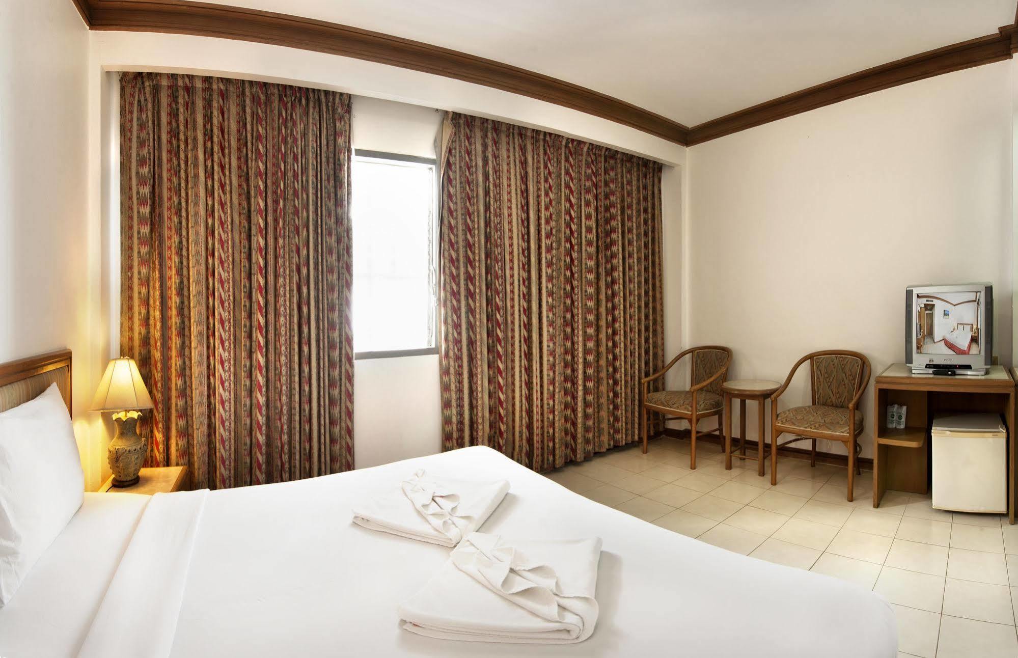 Hotel Rattana Mansion Phuket Zewnętrze zdjęcie