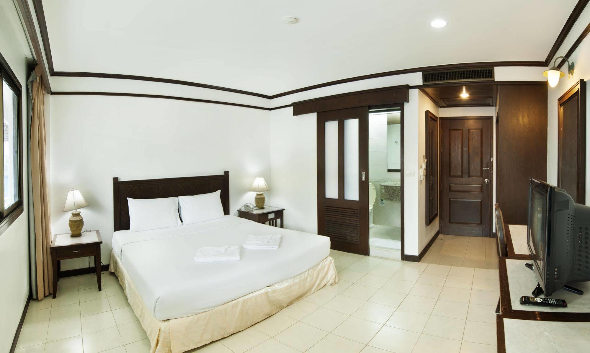 Hotel Rattana Mansion Phuket Zewnętrze zdjęcie