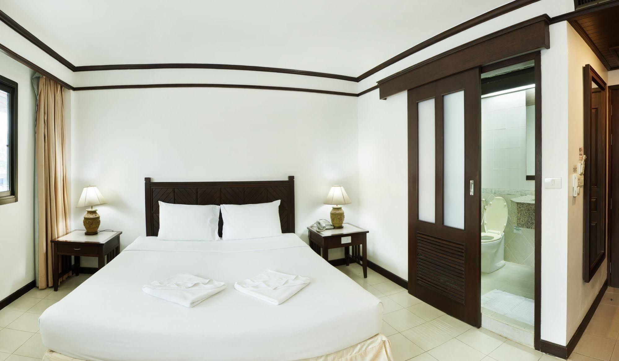 Hotel Rattana Mansion Phuket Zewnętrze zdjęcie